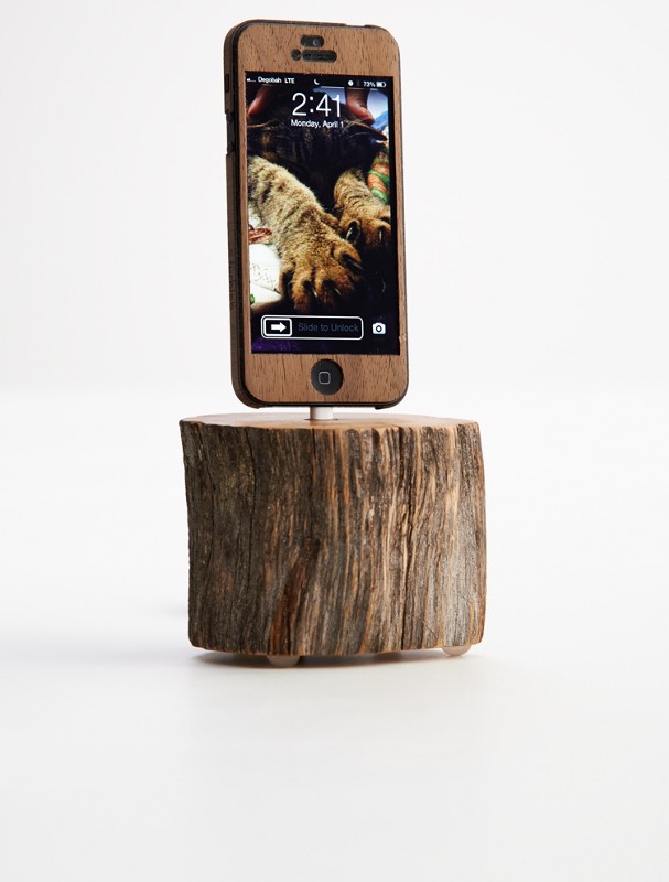 cedar log iphone 5 dock