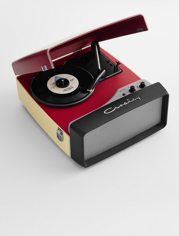 crosley collegiate portable turntable