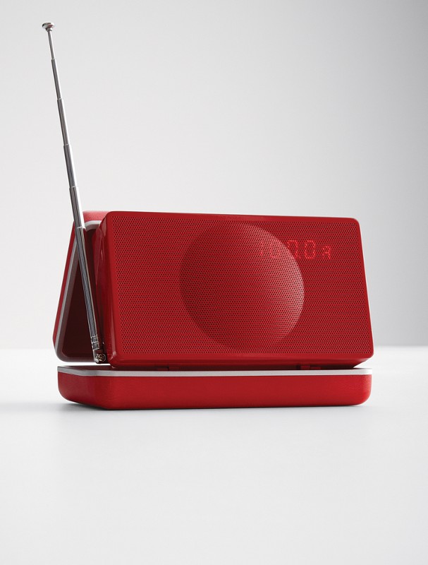 Geneva XS portable music player