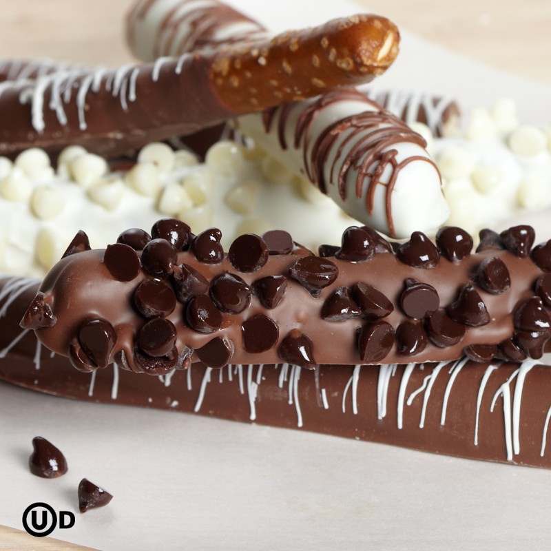 12 Hand-Dipped Caramel Pretzel Rods