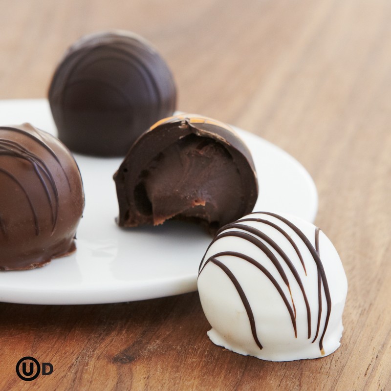 Classic - 18 Assorted Truffles