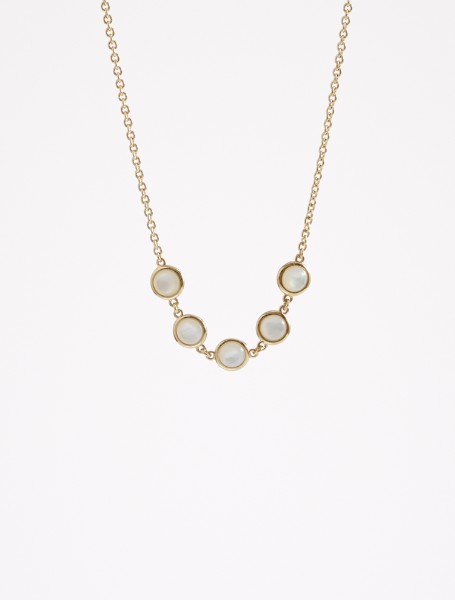 pearl focal necklace