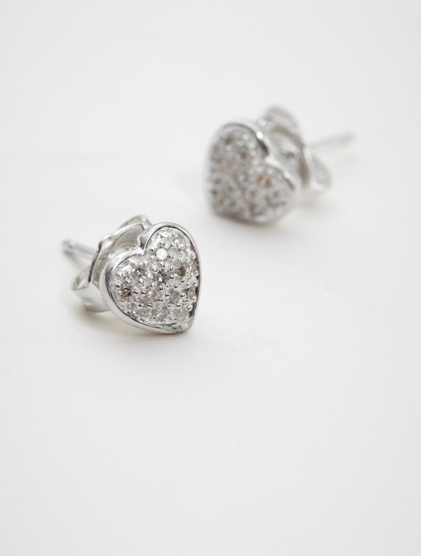 pave diamond heart earrings