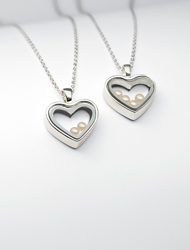 what fills her heart pearl necklace