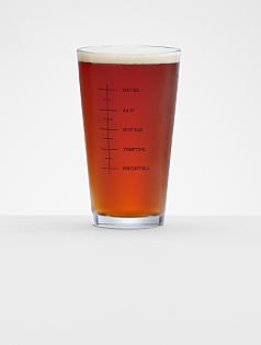 single beer pint glass