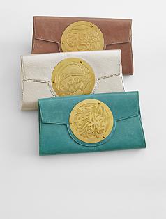 dareen hakim le icon clutch