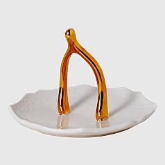 lucky break wishbone ring holder