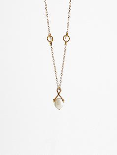 pearl drop necklace