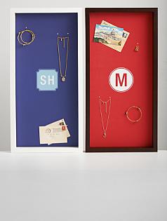 hanging wall jewelry display case